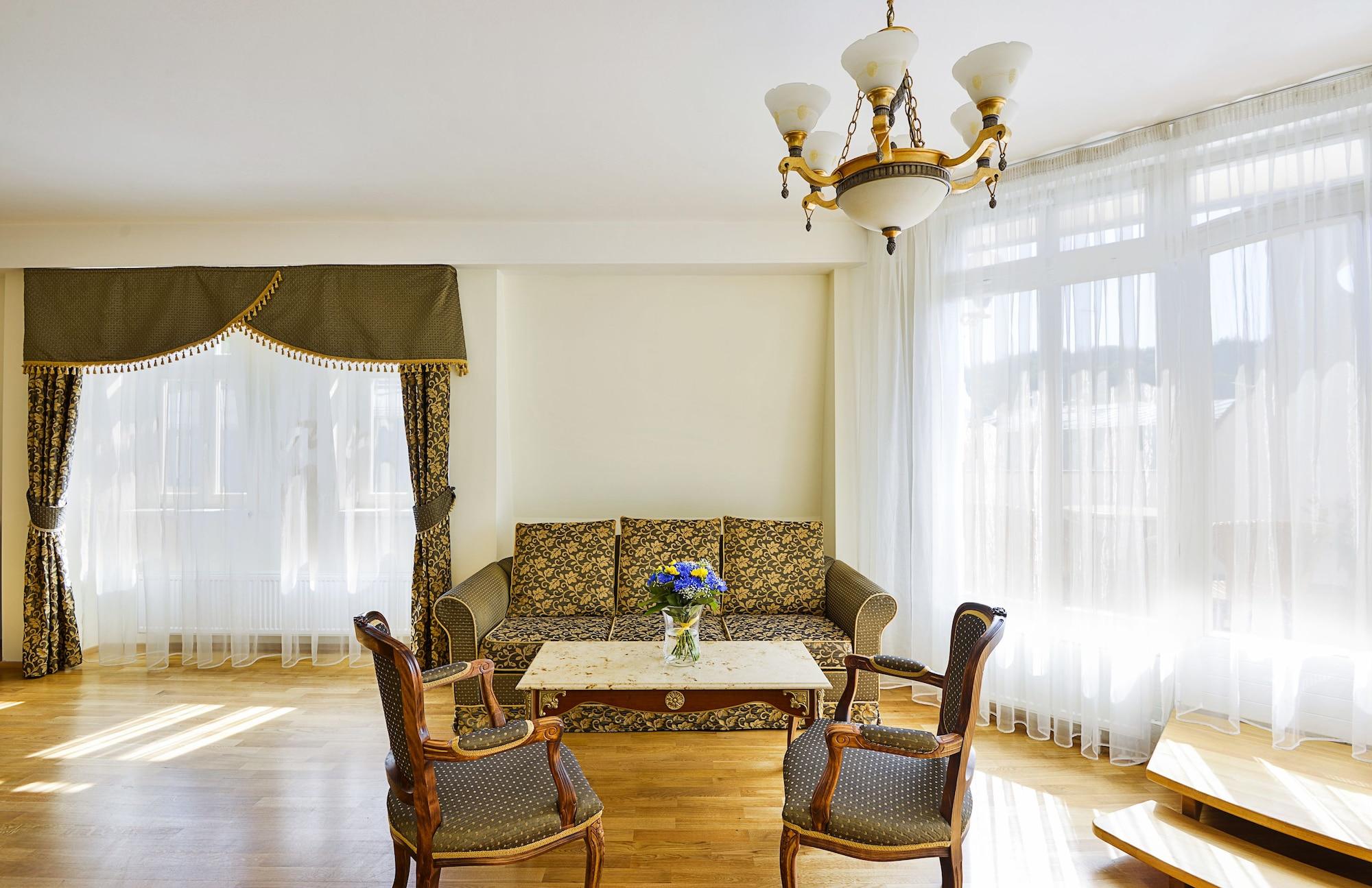 Residence Romanza Mariánské Lázně Esterno foto