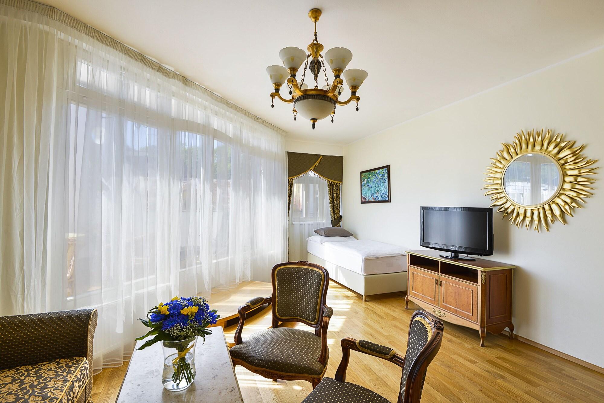 Residence Romanza Mariánské Lázně Esterno foto