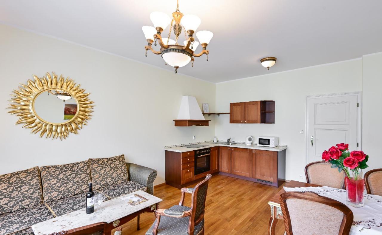 Residence Romanza Mariánské Lázně Esterno foto